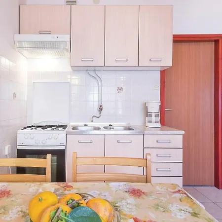 Apartman 2 Bedroom Amazing In *